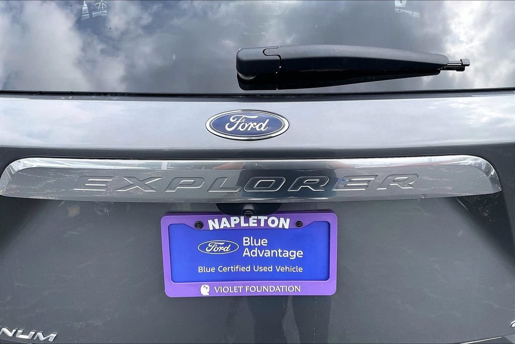 Certified 2022 Ford Explorer Platinum w/ Equipment Group 601A AWD/4WD image 32