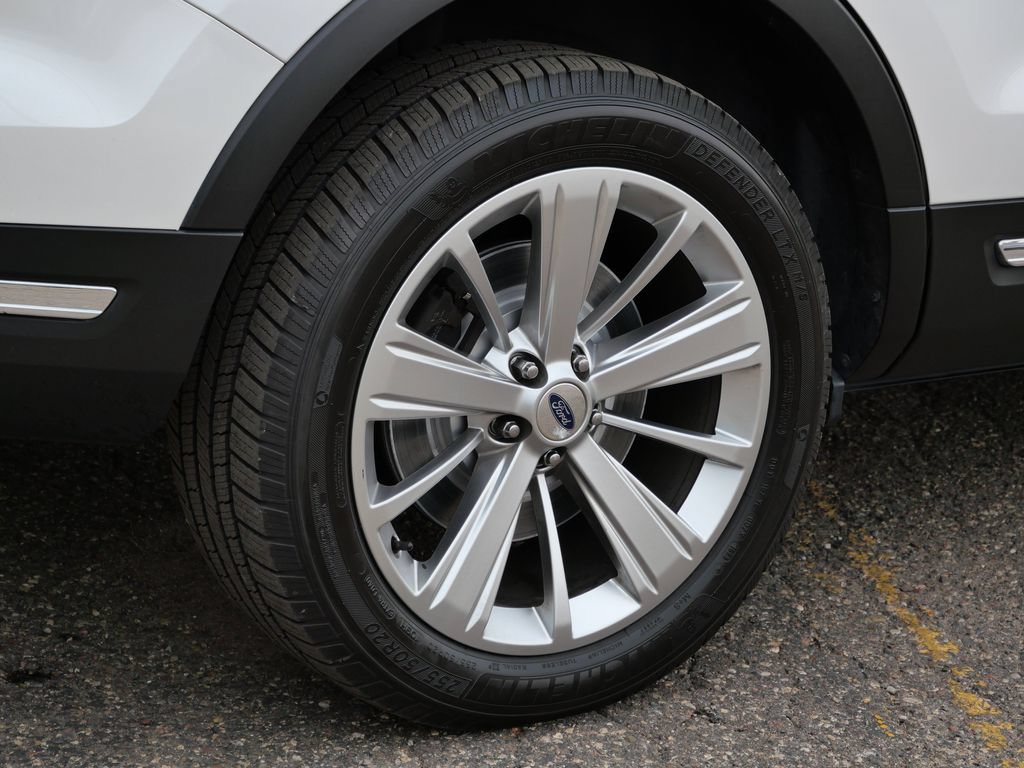 Certified 2019 Ford Explorer Limited w/ Class III Trailer Tow Package AWD/4WD image 7