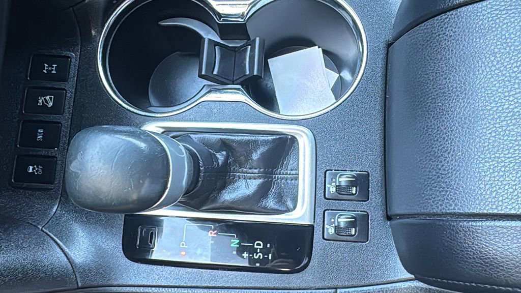 Used 2017 Toyota Highlander SE image 15