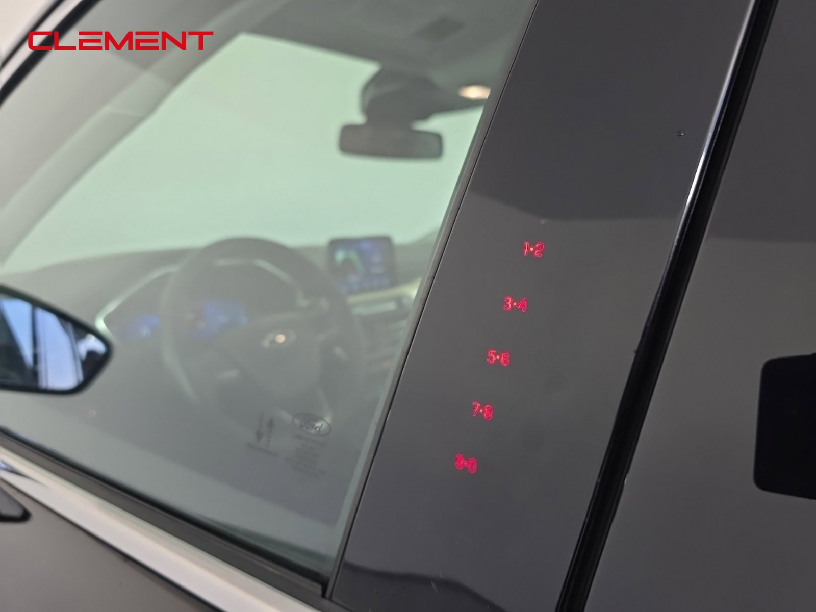 Certified 2022 Ford Escape Titanium w/ Titanium Elite Package image 11