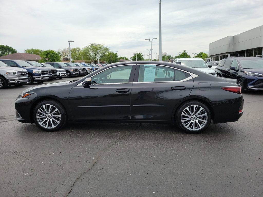 Used 2019 Lexus ES 350 w/ Premium Package FWD image 2