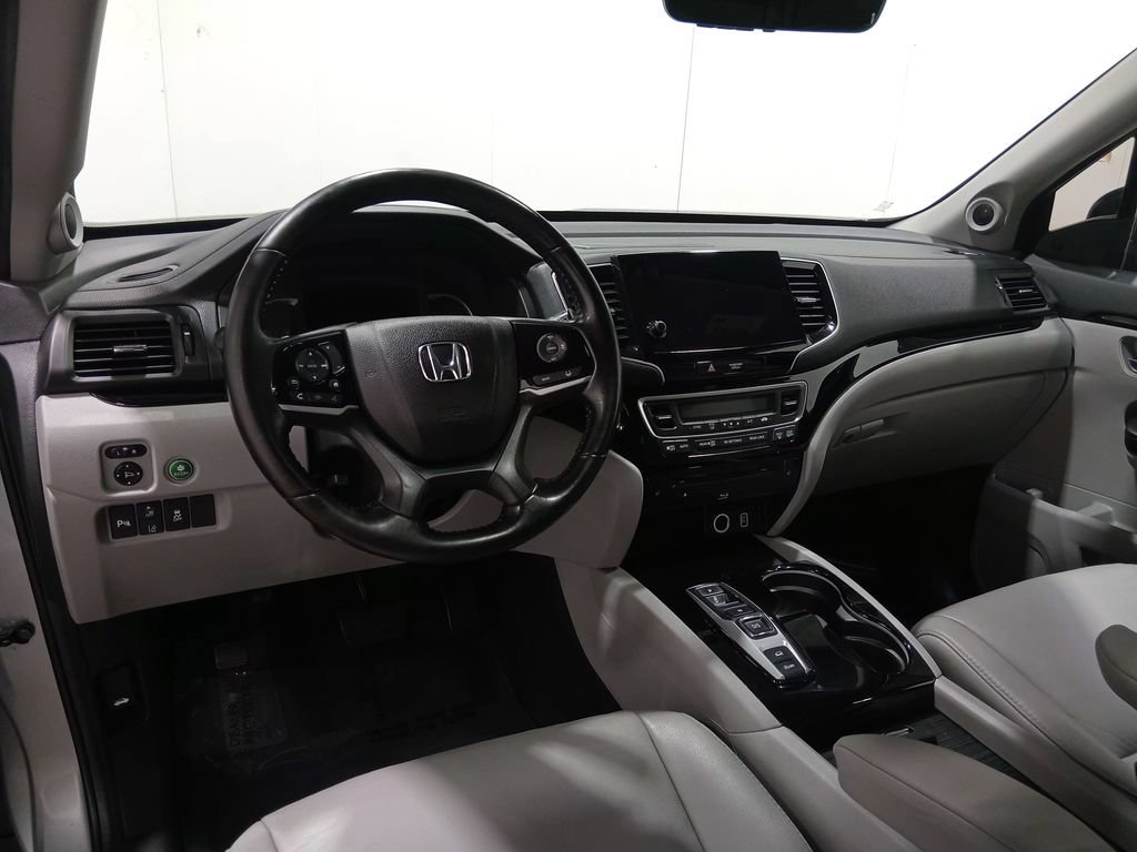 Used 2021 Honda Pilot Touring image 14