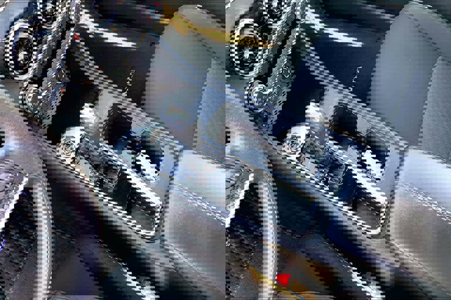 Used 2024 Nissan Sentra SV image 15