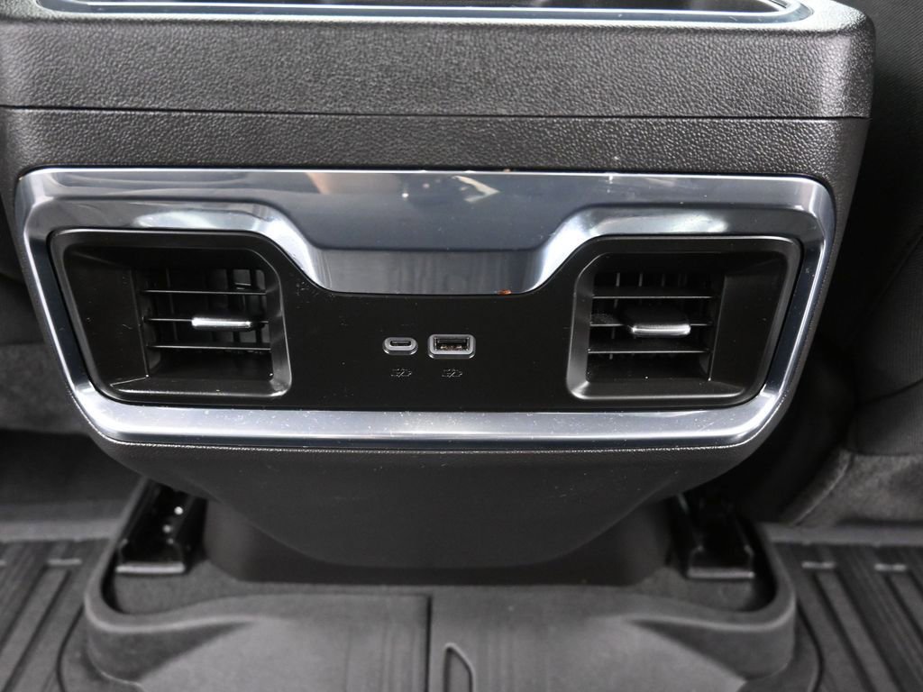 Used 2024 GMC Sierra 1500 Elevation w/ LPO, Elevation Black Package image 10