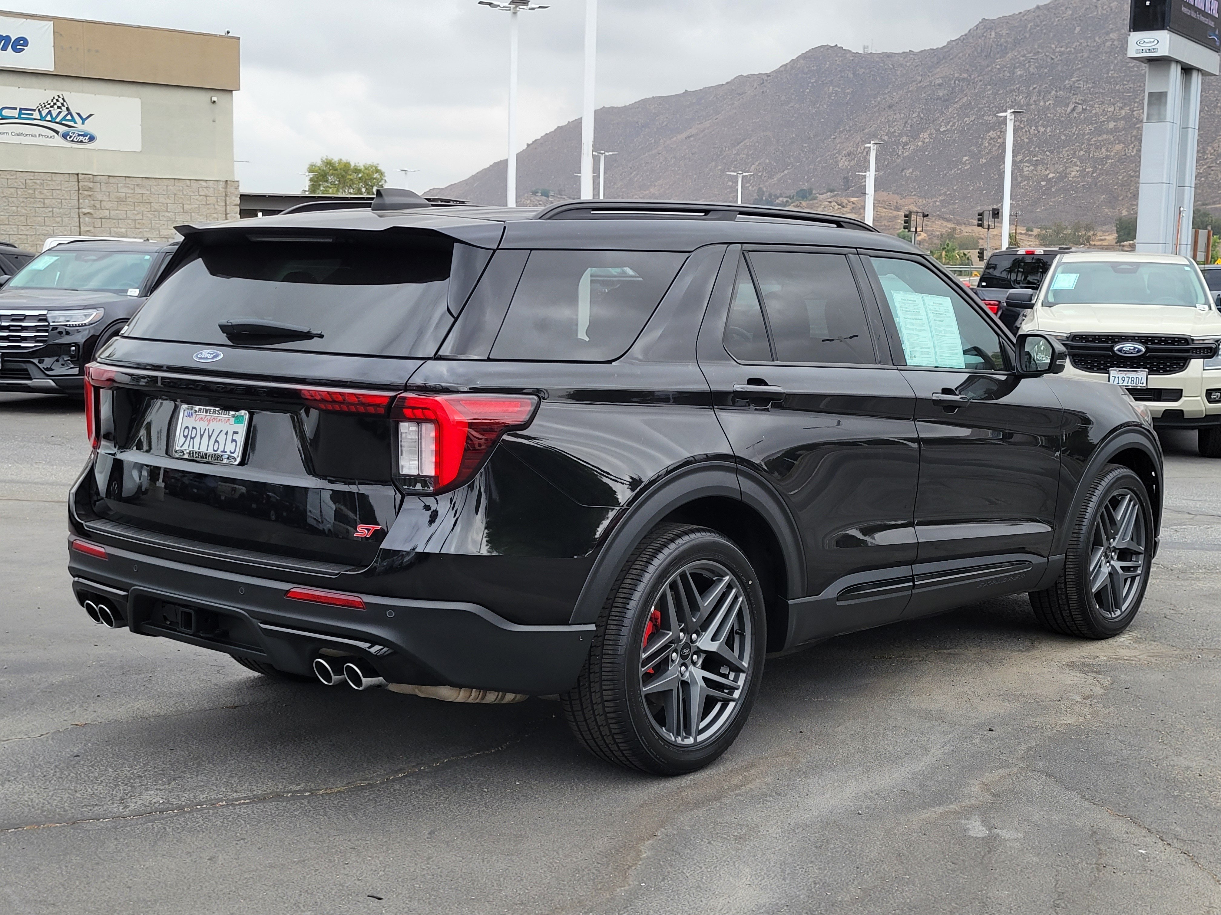 Certified 2025 Ford Explorer ST AWD/4WD image 2