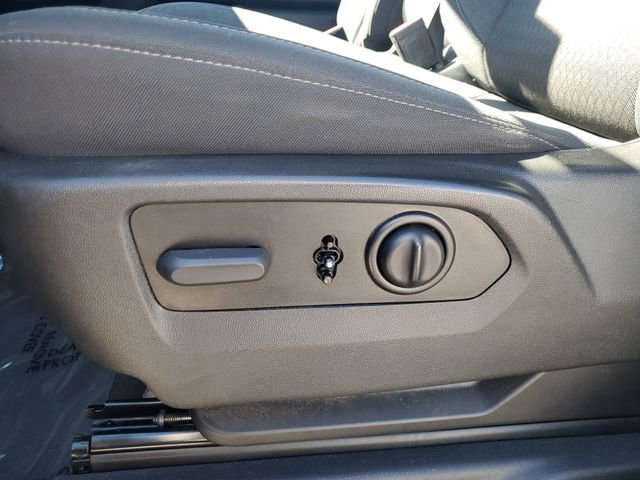 Used 2022 Chevrolet Silverado 1500 Custom image 16