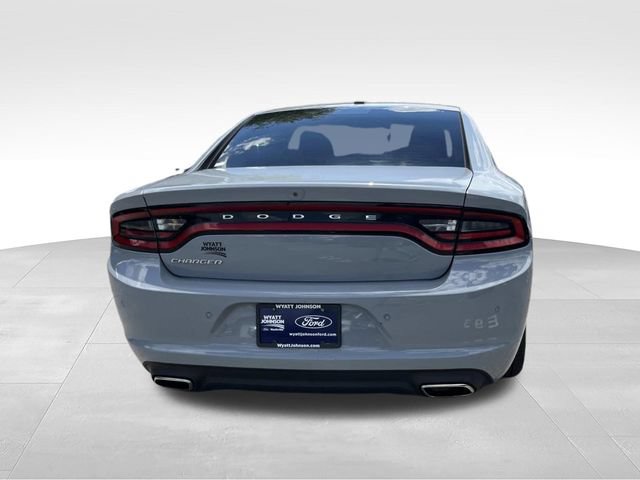Used 2022 Dodge Charger SXT RWD image 4