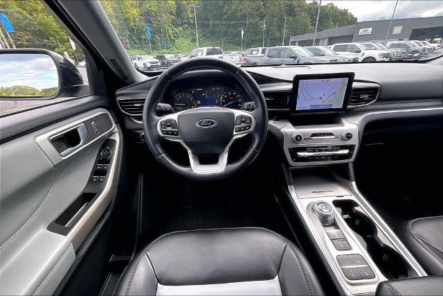 Certified 2022 Ford Explorer XLT w/ Equipment Group 202A RWD image 5