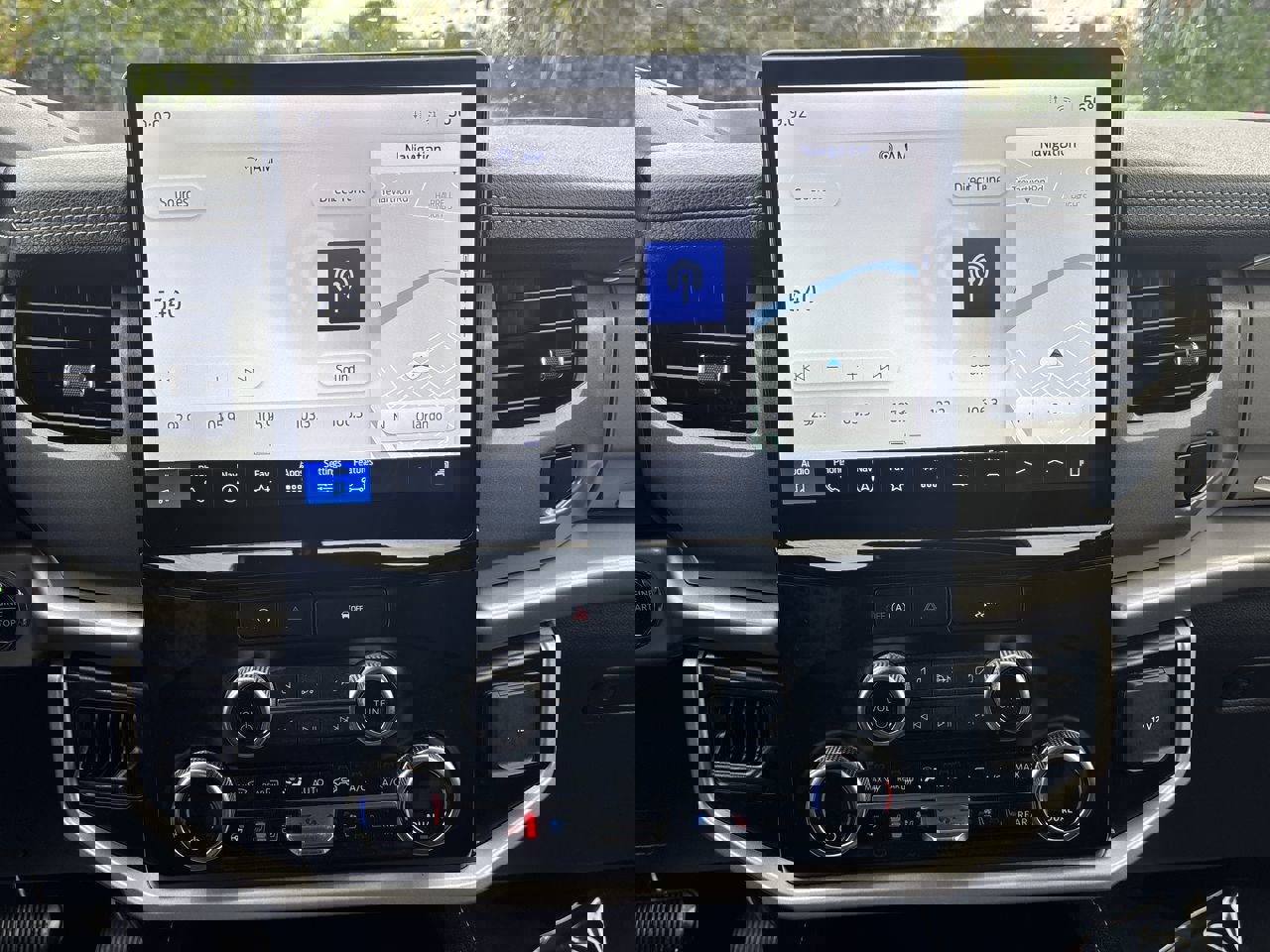 Certified 2024 Ford Expedition XLT image 22