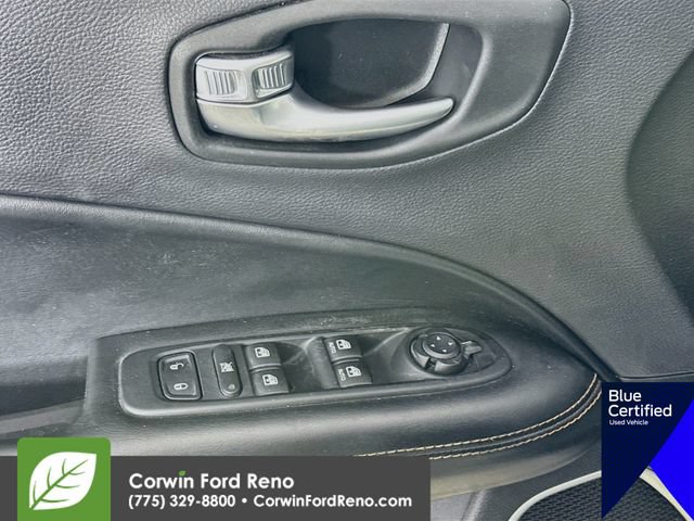 Used 2017 Jeep Compass Limited w/ Navigation Group AWD/4WD image 22