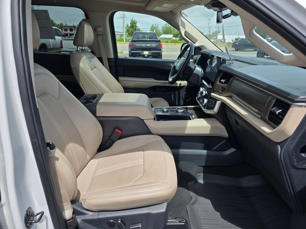 Certified 2024 Ford Expedition Max Limited AWD/4WD image 11