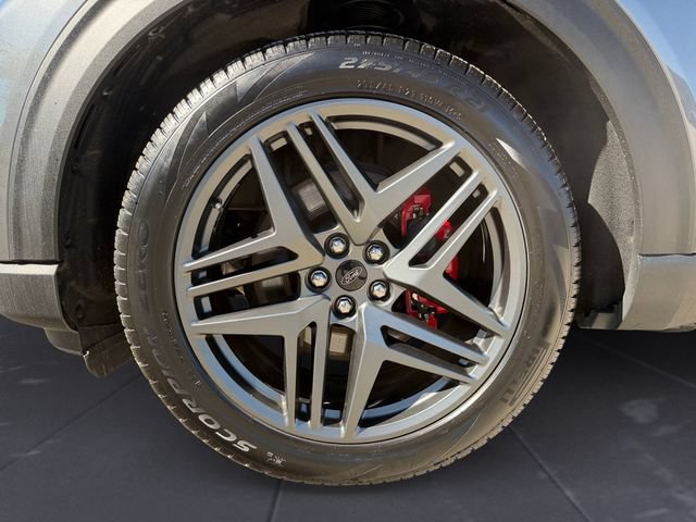Certified 2025 Ford Explorer ST AWD/4WD image 14