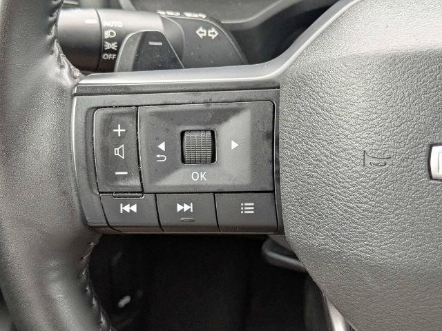 Used 2025 Nissan Rogue SV FWD image 26