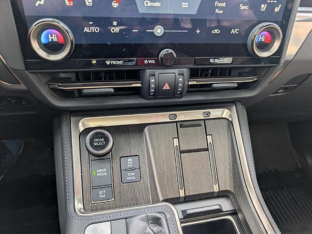 Used 2024 Lexus GX 550 image 12