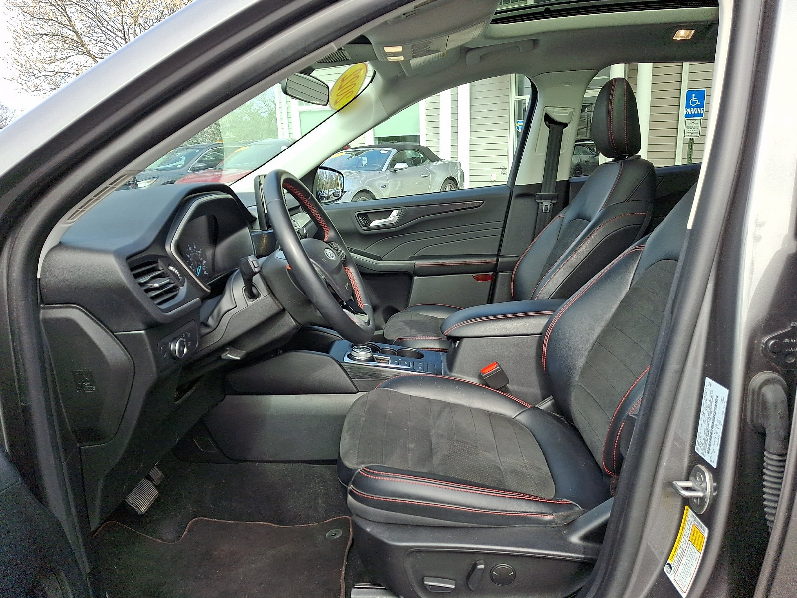 Certified 2022 Ford Escape SEL w/ SEL Stealth AWD Package image 14