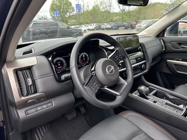 Used 2025 Nissan Pathfinder Platinum w/ Cargo Package FWD image 22