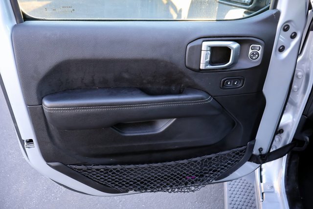 Used 2023 Jeep Wrangler Unlimited Sahara w/ Cold Weather Group image 31