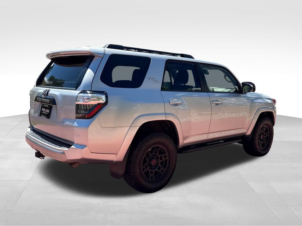 Used 2022 Toyota 4Runner TRD Off-Road AWD/4WD image 10