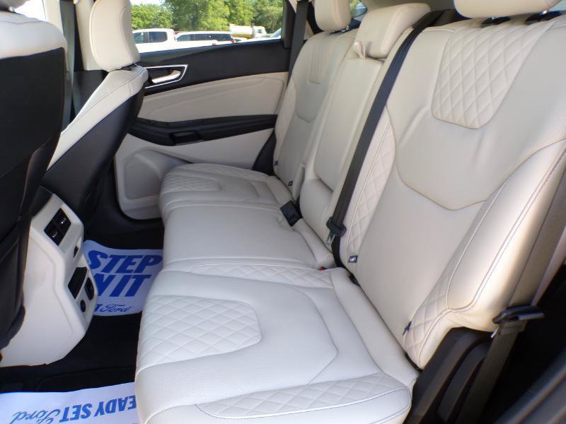 Certified 2024 Ford Edge Titanium w/ Equipment Group 301A AWD/4WD image 7