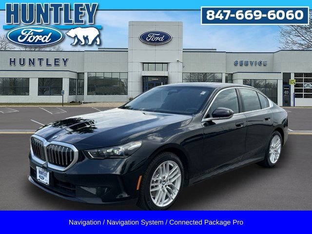 Used 2025 BMW 530i xDrive AWD/4WD image 1