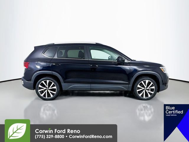 Used 2023 Volkswagen Taos SE w/ Panoramic Sunroof Package image 7