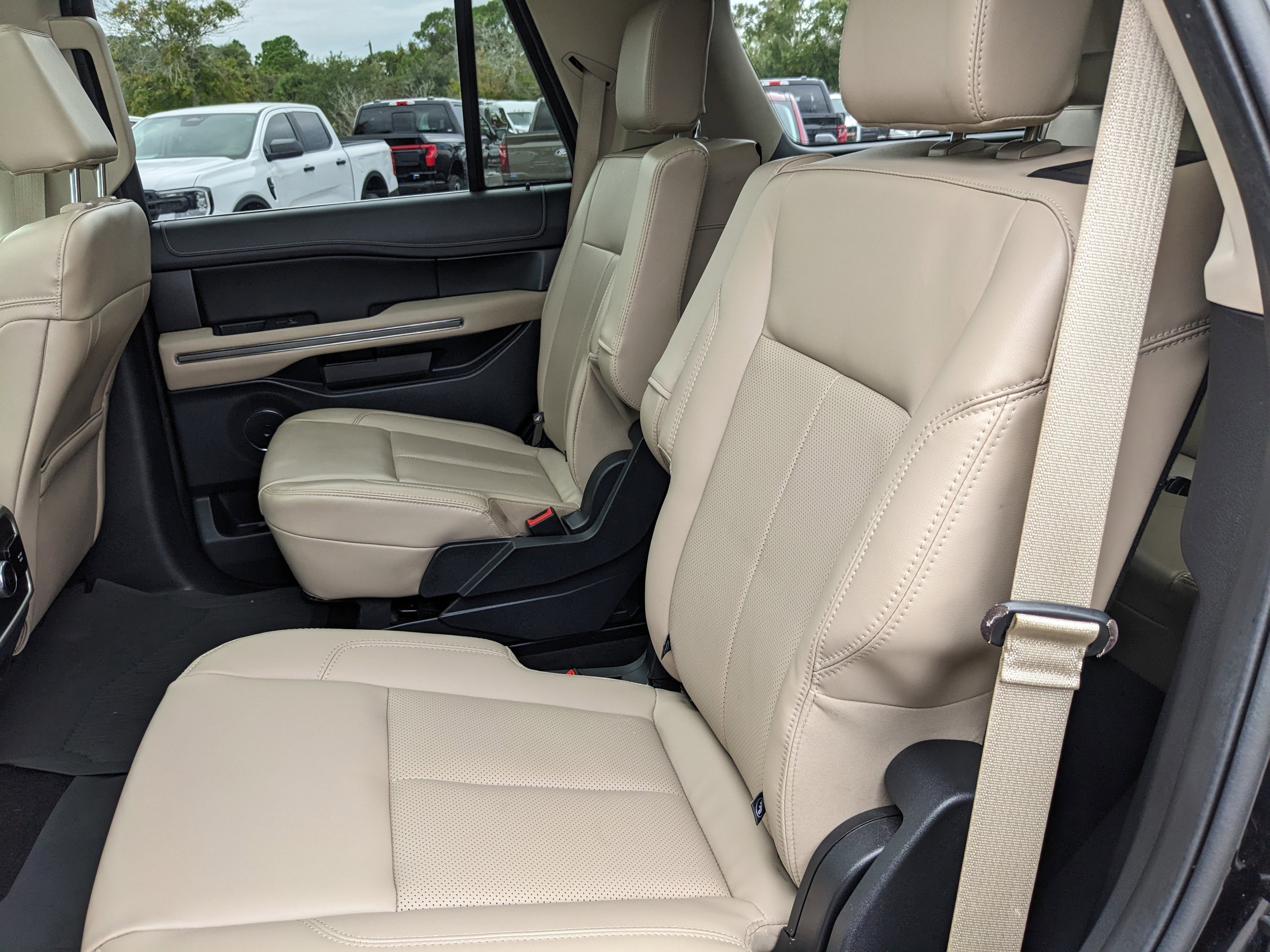 Certified 2022 Ford Expedition XLT image 20