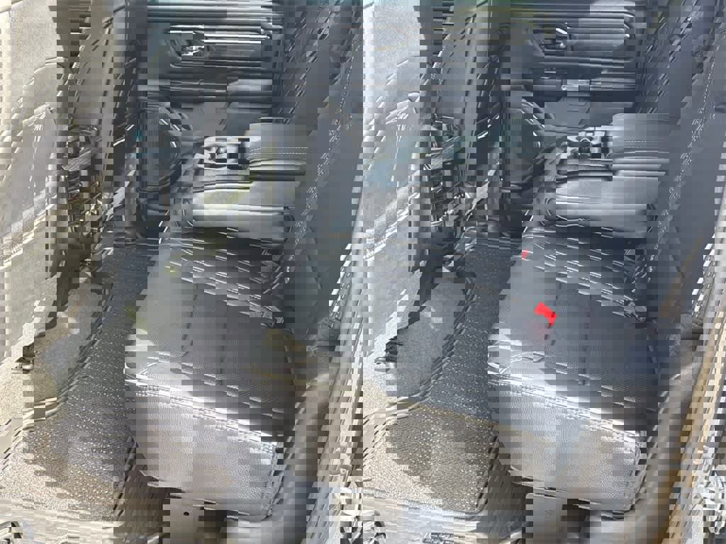 Used 2023 RAM 1500 Limited w/ Body Color Bumper Group image 17