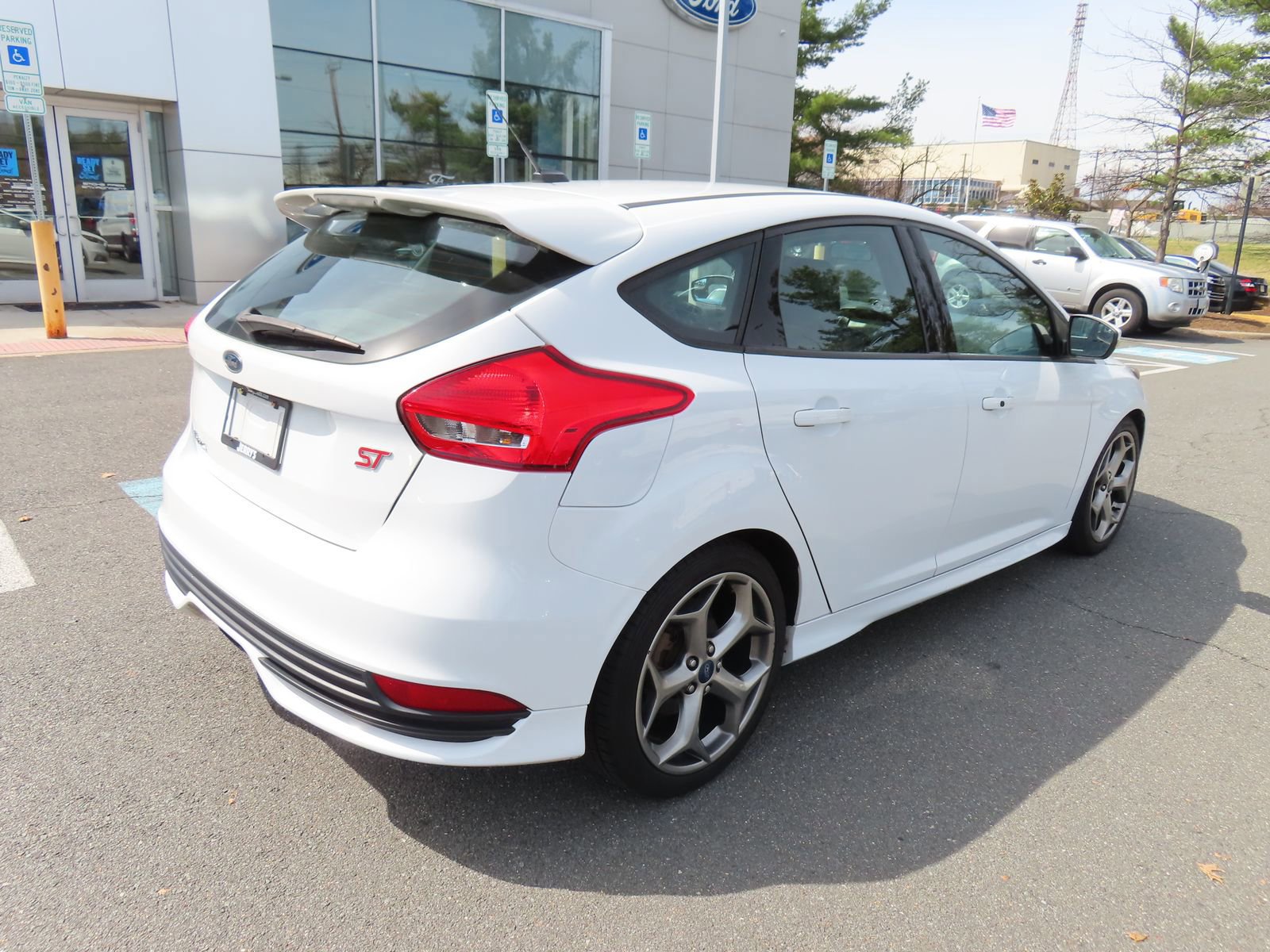 Certified 2017 Ford Focus ST w/ Equipment Group 402A image 6