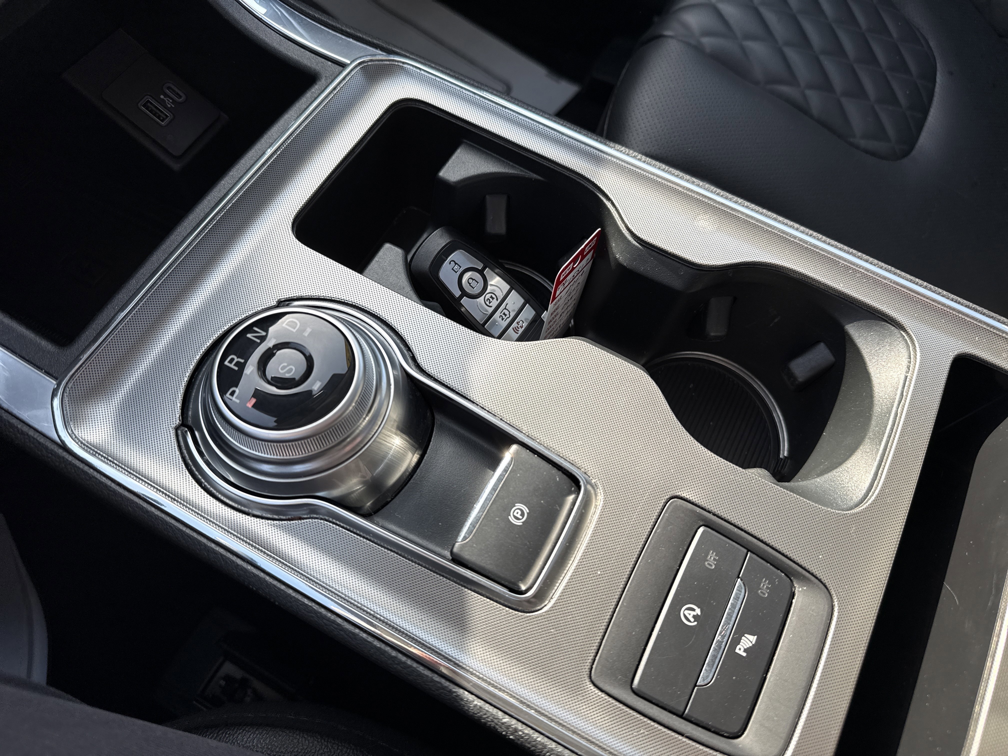 Certified 2024 Ford Edge Titanium w/ Equipment Group 301A image 28