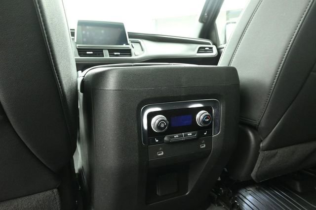 Used 2023 GMC Yukon XL SLT w/ SLT Premium Package AWD/4WD image 23