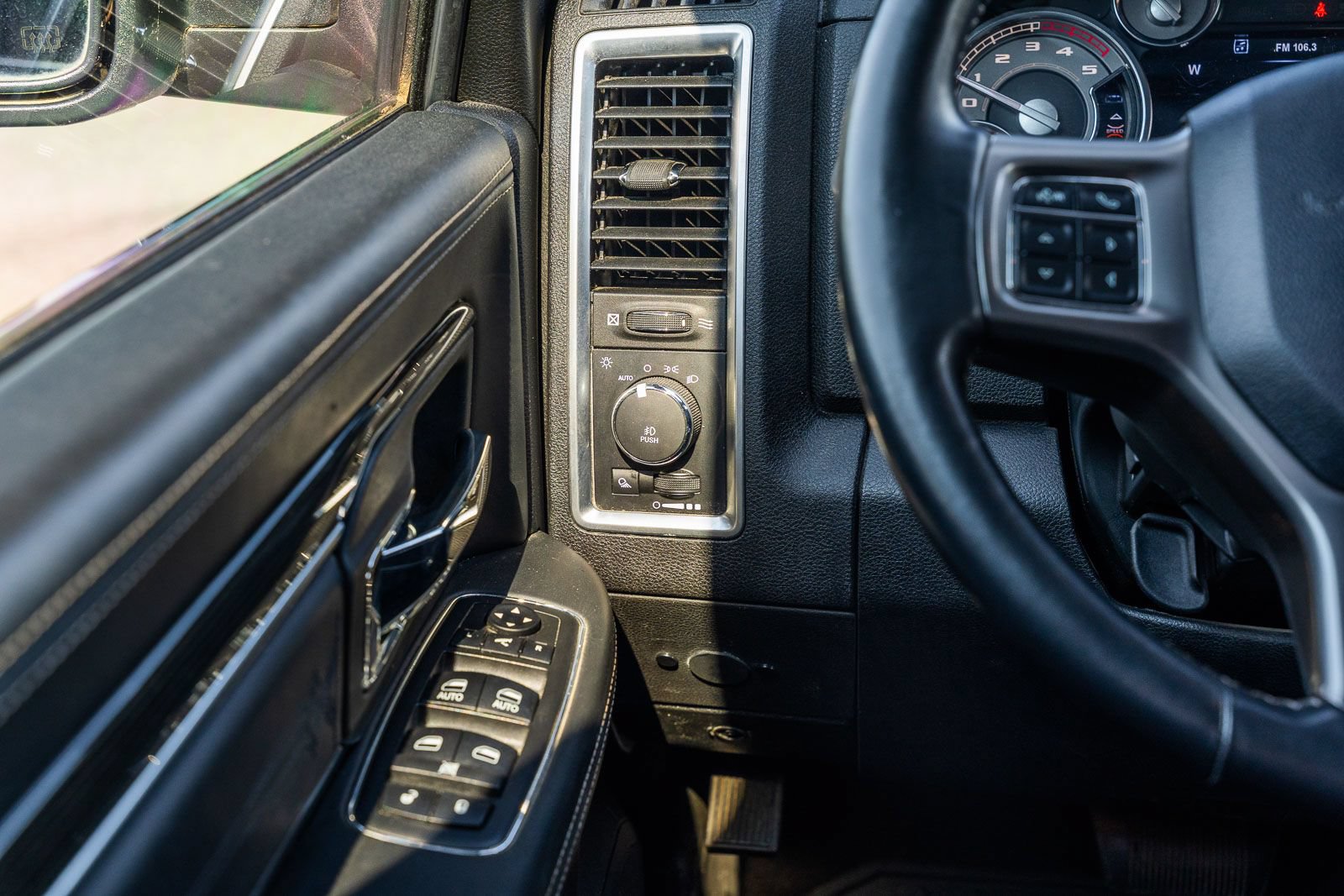Used 2018 RAM 2500 Limited AWD/4WD image 34