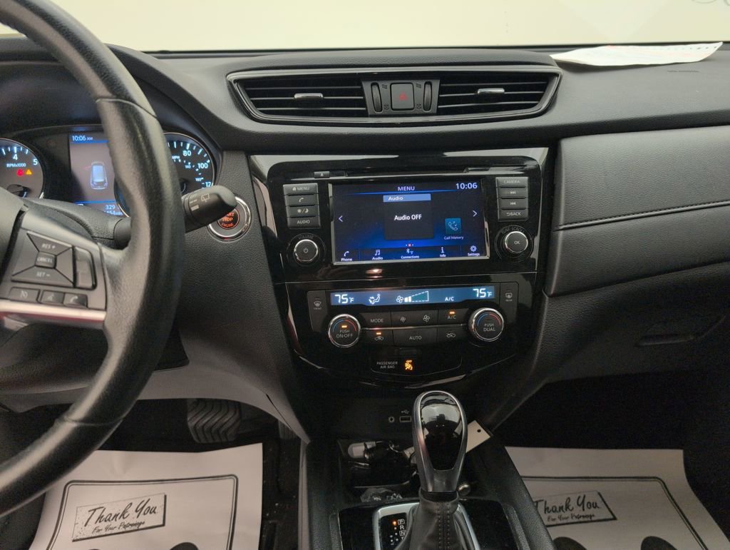 Used 2020 Nissan Rogue SV image 19