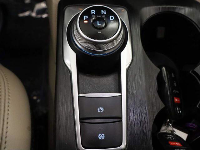 Certified 2022 Ford Escape Titanium w/ Class II Trailer Tow Package image 38