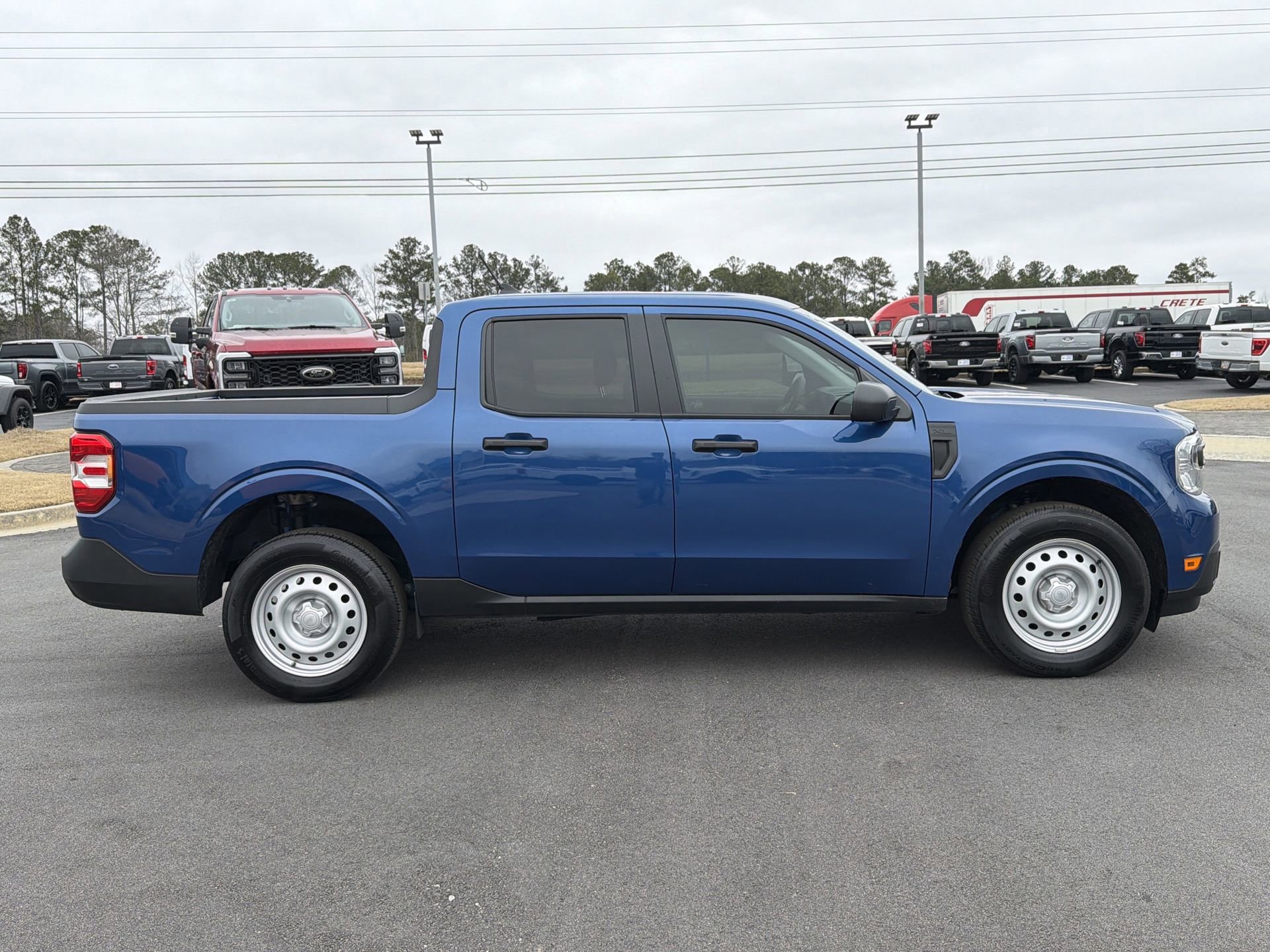 Certified 2024 Ford Maverick XL image 2