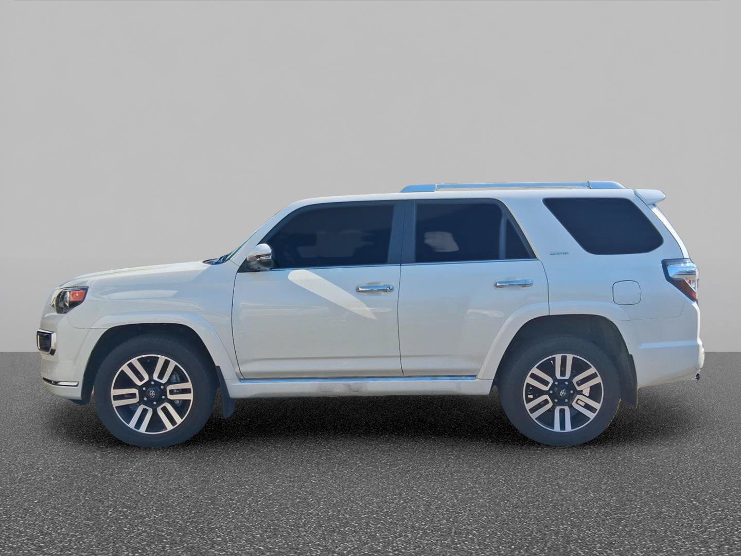 Used 2023 Toyota 4Runner Limited AWD/4WD image 7