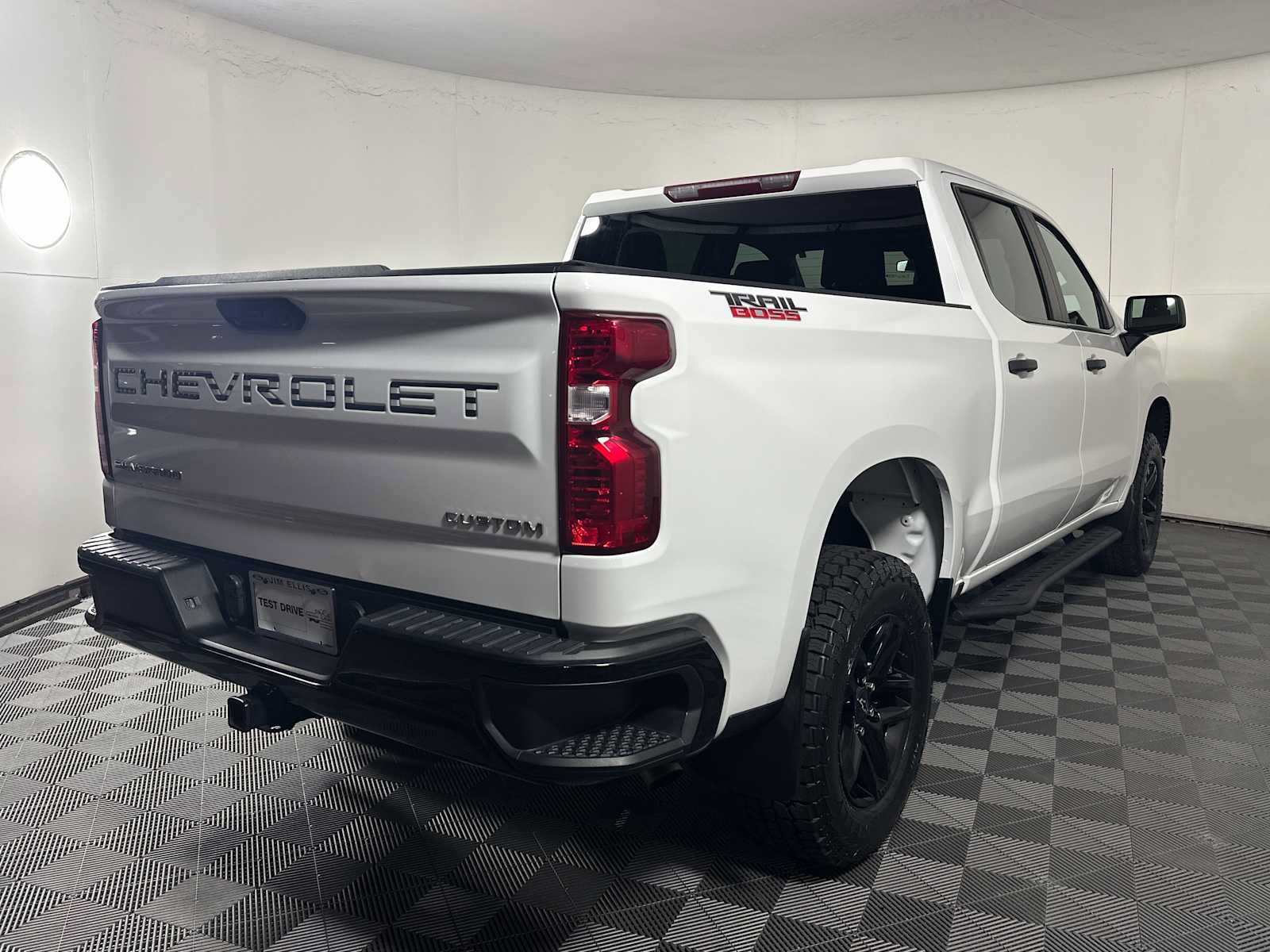 Used 2022 Chevrolet Silverado 1500 Custom Trail Boss AWD/4WD image 11