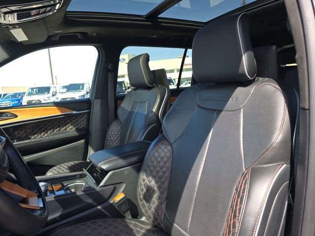 Used 2023 Jeep Grand Cherokee L Summit image 13