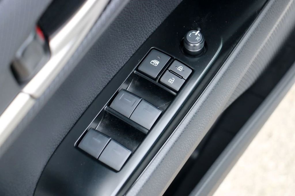 Used 2026 Toyota Camry XLE w/ Convenience Package image 12