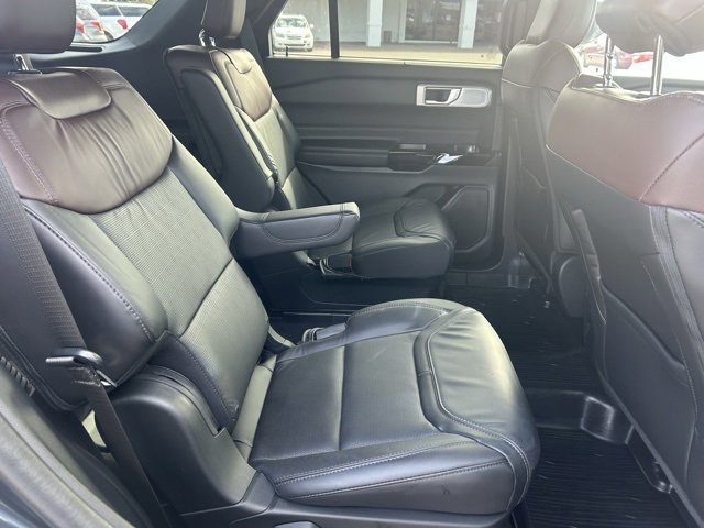 Certified 2022 Ford Explorer Platinum w/ Equipment Group 601A image 18