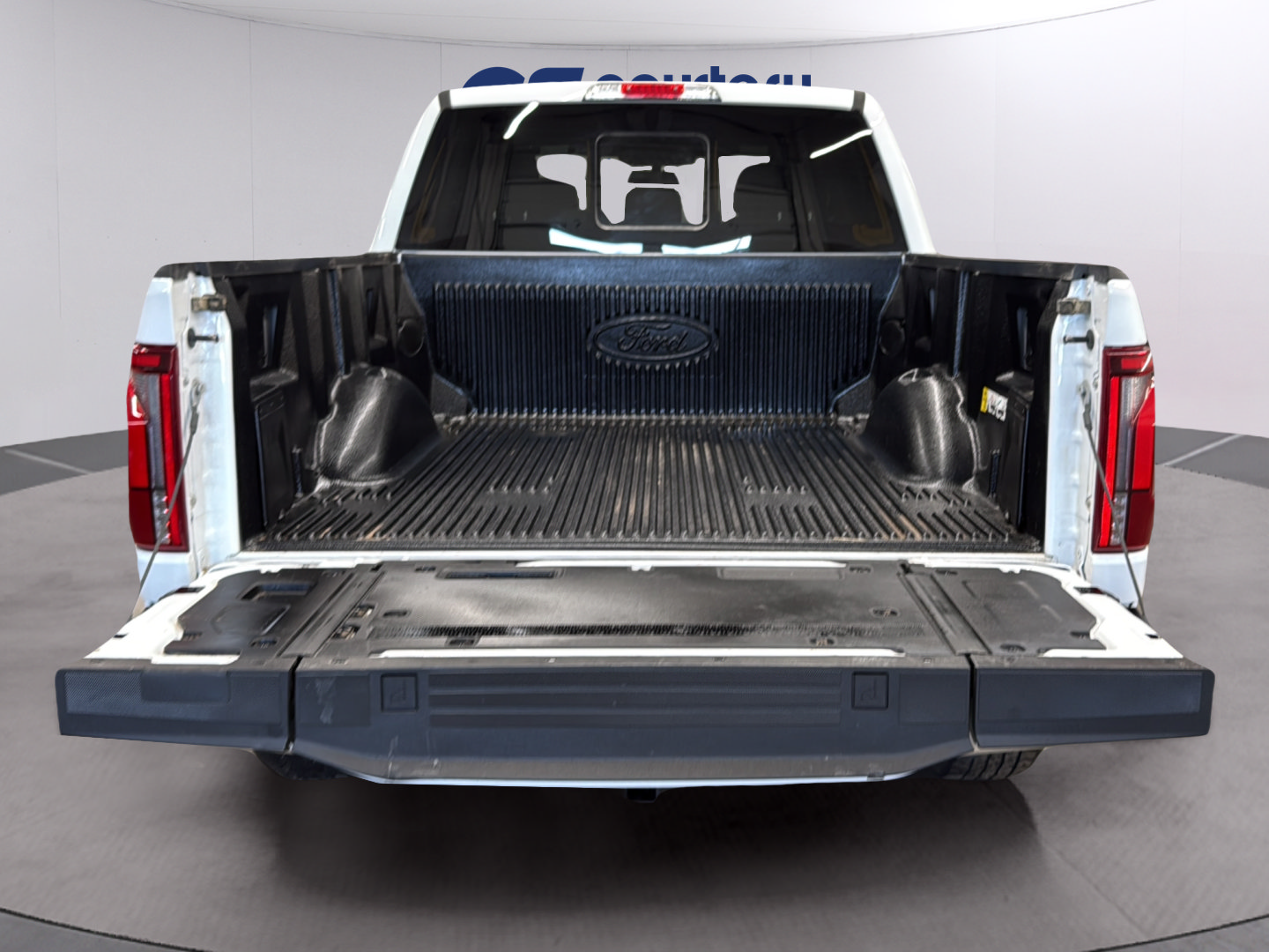 Certified 2025 Ford F150 Lariat w/ Equipment Group 501A Mid AWD/4WD image 9