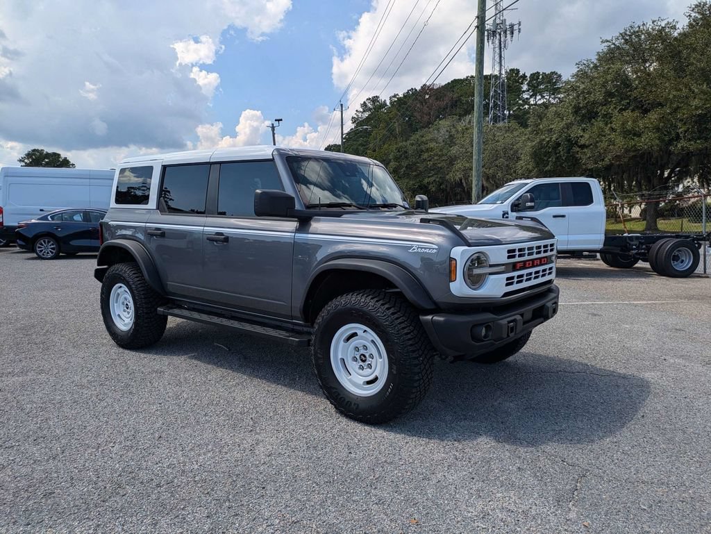 Certified 2023 Ford Bronco Heritage Edition AWD/4WD image 1
