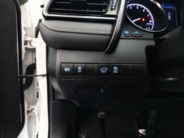 Used 2019 Toyota Camry SE FWD image 37