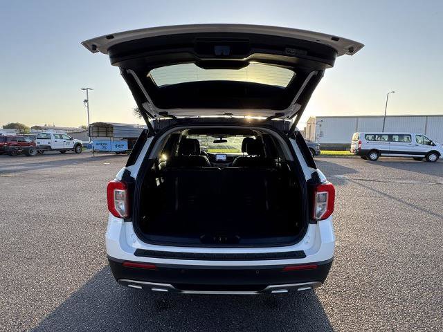 Certified 2024 Ford Explorer XLT w/ Equipment Group 202A image 9