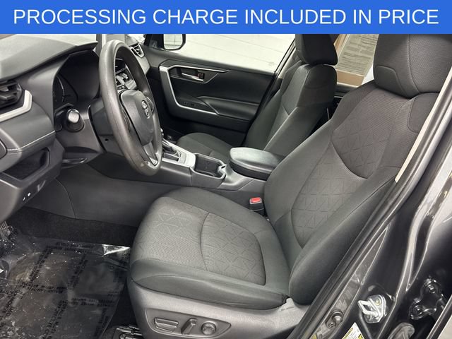Used 2024 Toyota RAV4 XLE FWD image 3