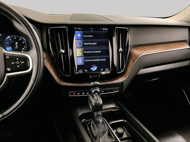 Used 2021 Volvo XC60 T5 Momentum w/ Premium Package AWD/4WD image 6