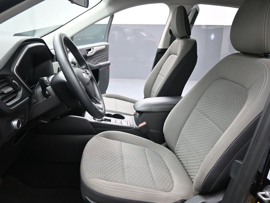Certified 2021 Ford Escape SE image 38
