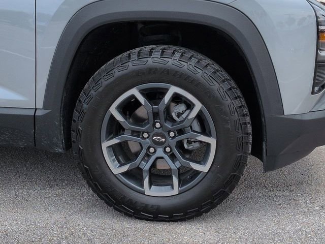 Used 2026 Chevrolet Equinox ACTIV w/ Convenience Package III FWD image 11
