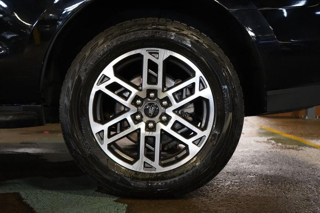 Certified 2025 Ford Expedition Active AWD/4WD image 29