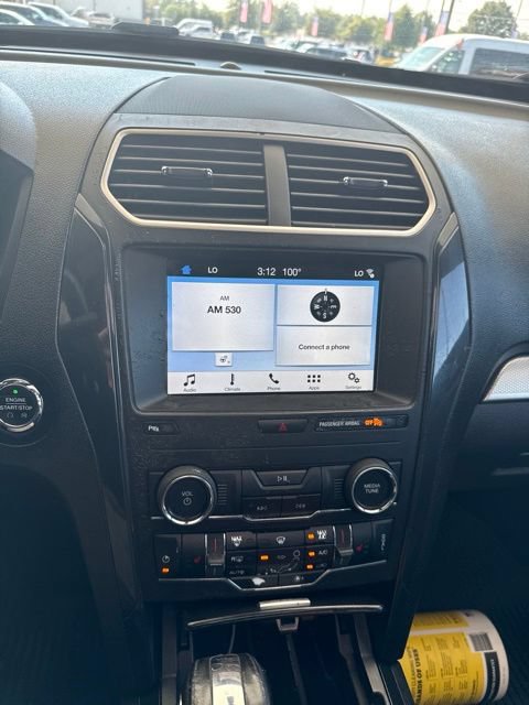 Certified 2018 Ford Explorer XLT w/ Equipment Group 202A AWD/4WD image 16