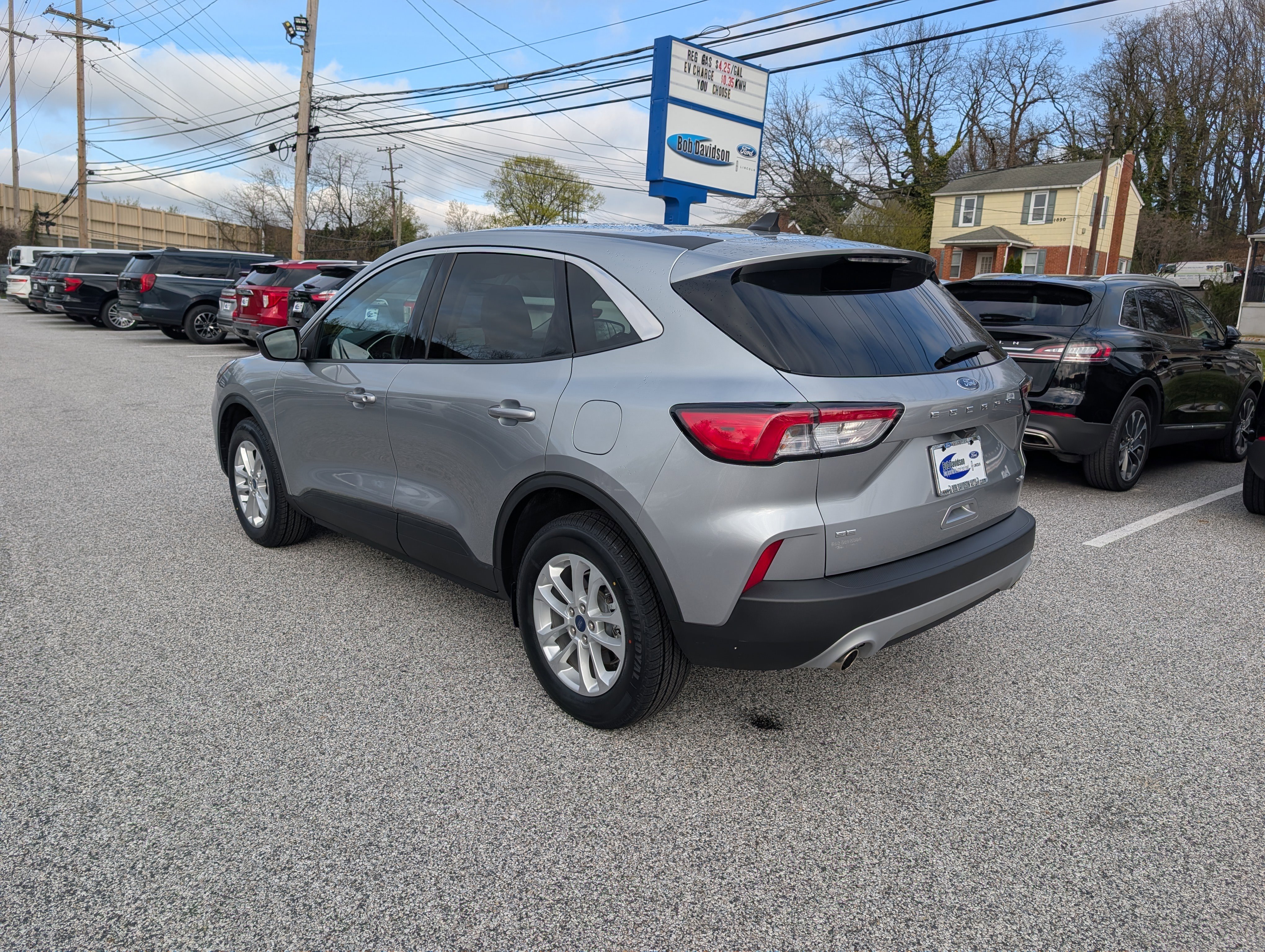 Certified 2022 Ford Escape SE w/ Cold Weather Package AWD/4WD image 5